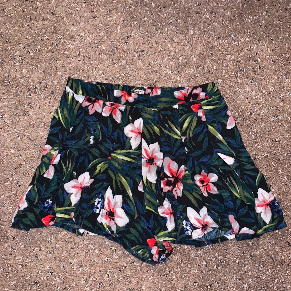 Cloth floral print shorts meant to look like skirt
